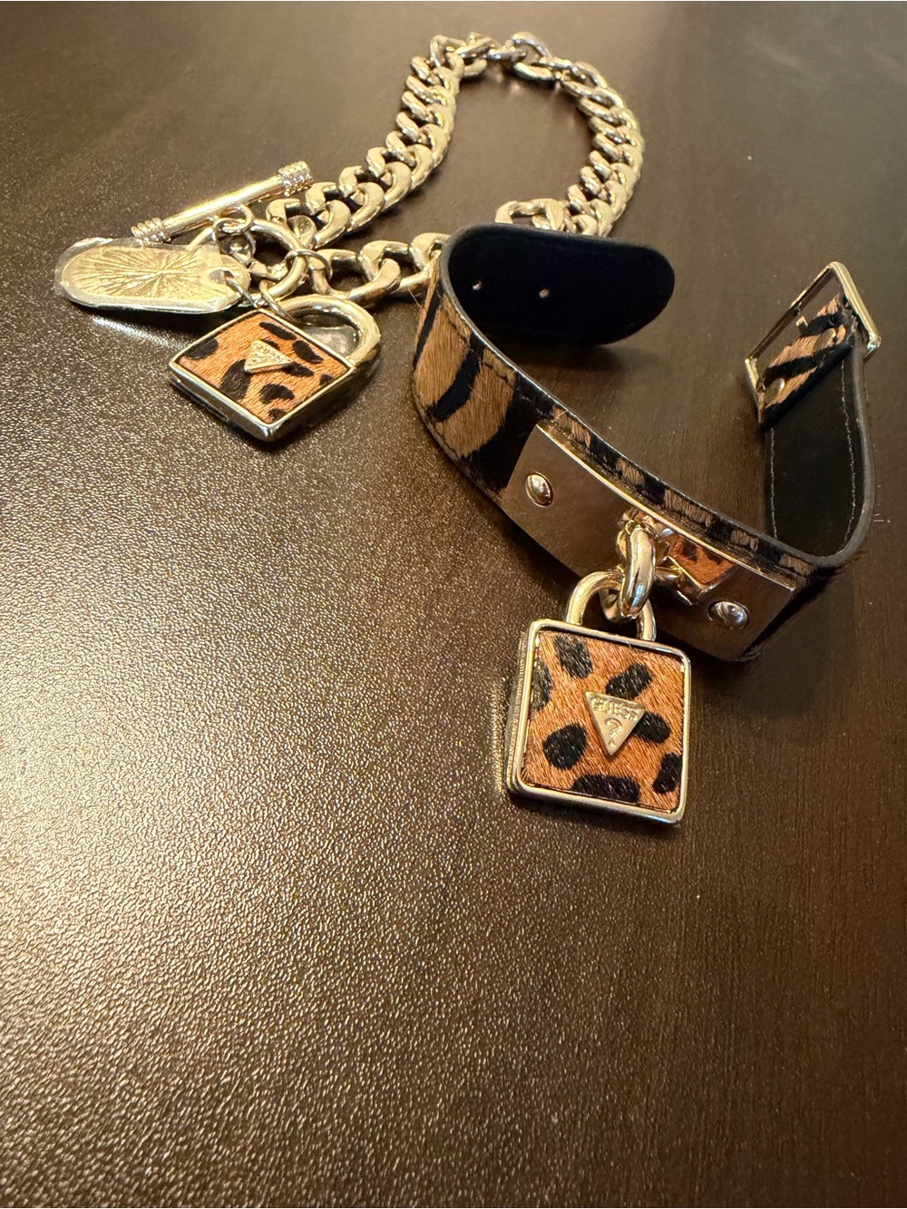 GUESS Animal Print Charm Bracelet Set Silver Tone Y2K